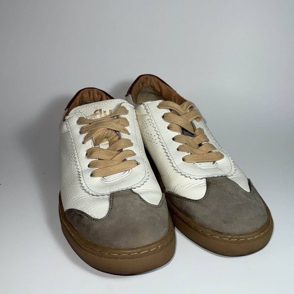 Ikwetta D-1991 sneaker women’s lace up low rise sneaker. - Picture 2 of 9